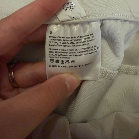 Lululemon Softstreme High-Rise Short 4" - Picture 6 of 6